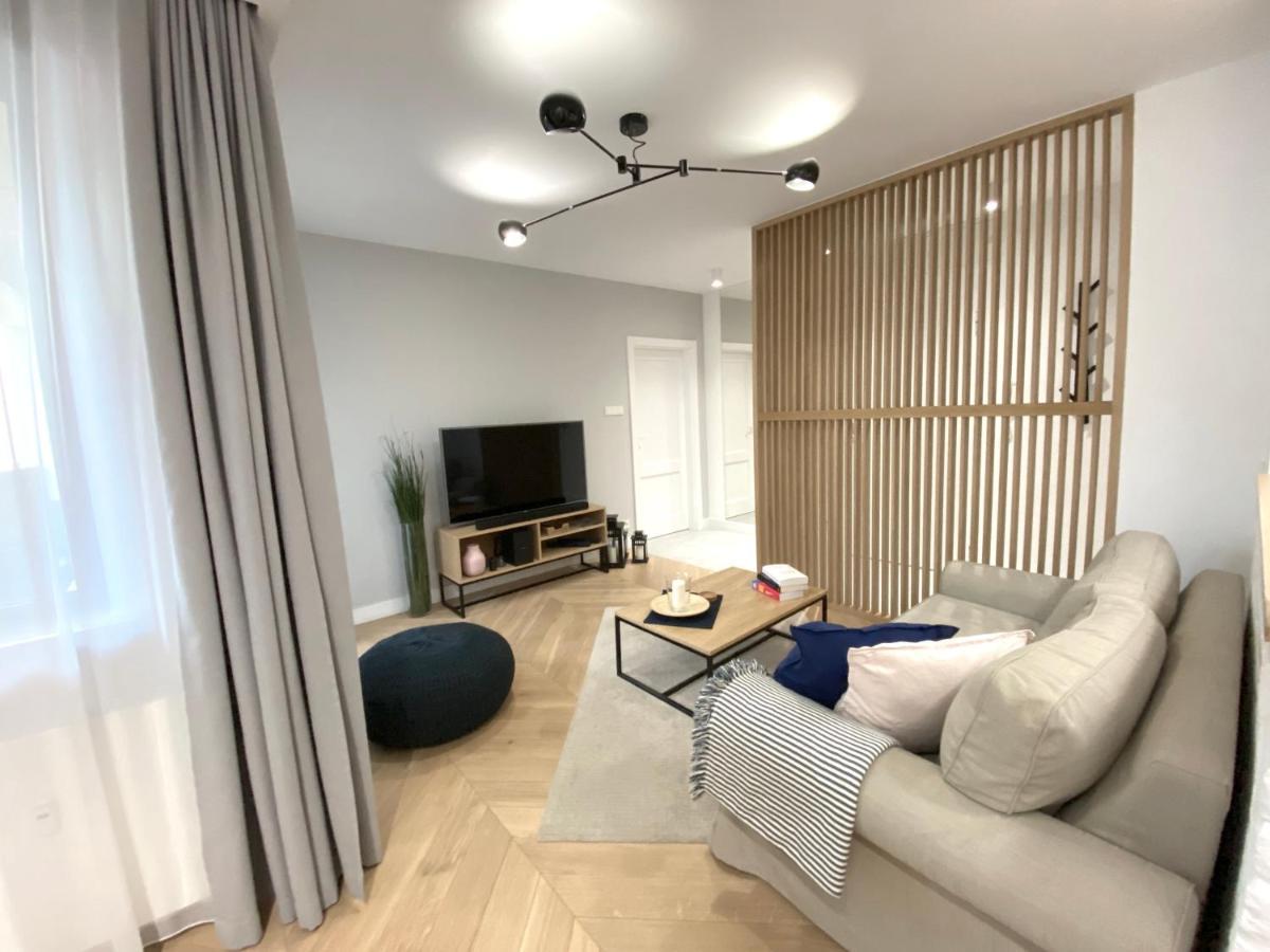 Mycherry - Old Town Apartment - Wiezienna 21C Вроцлав Екстер'єр фото
