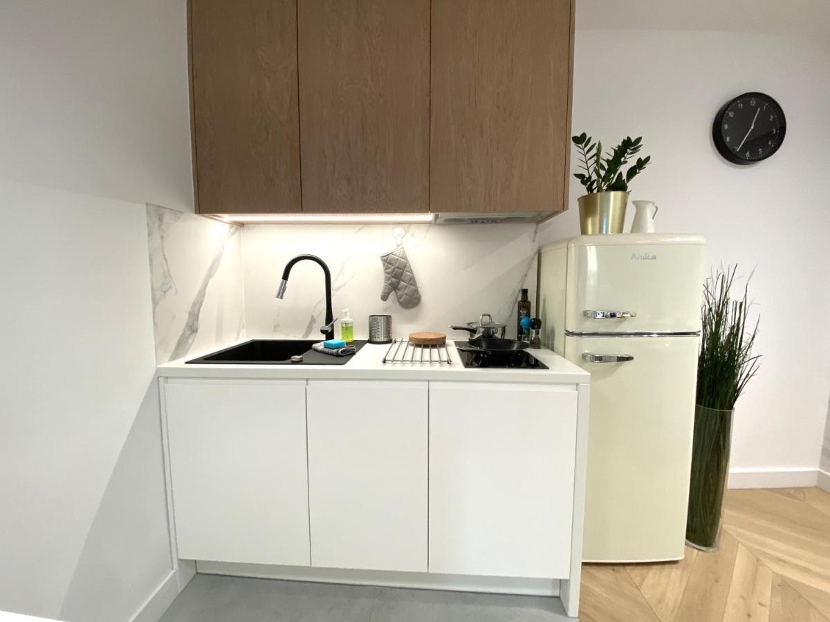 Mycherry - Old Town Apartment - Wiezienna 21C Вроцлав Екстер'єр фото