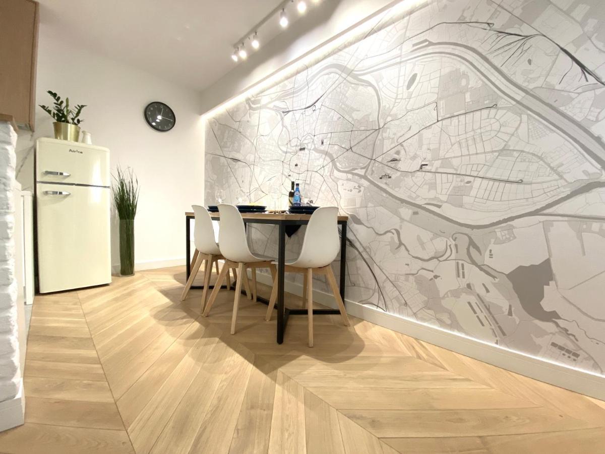 Mycherry - Old Town Apartment - Wiezienna 21C Вроцлав Екстер'єр фото